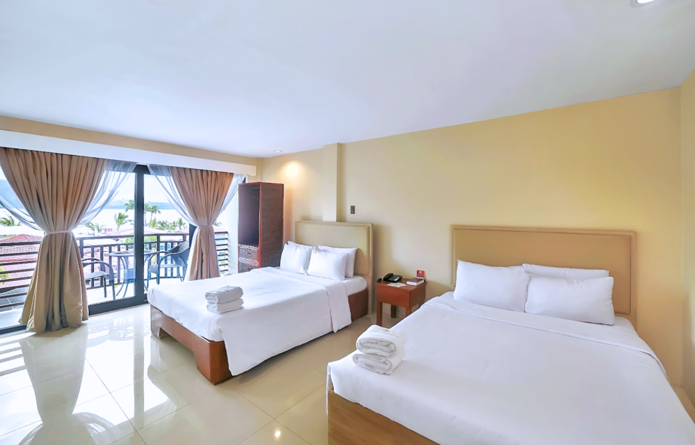 Deluxe Room Pool View