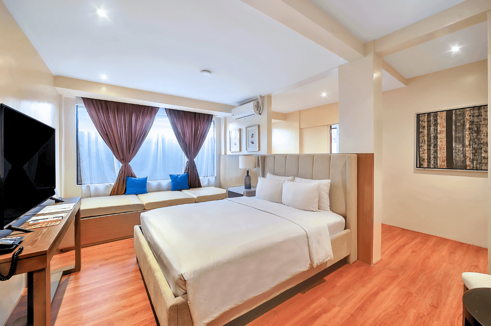 6-Bedroom Beachfront Pool Villa