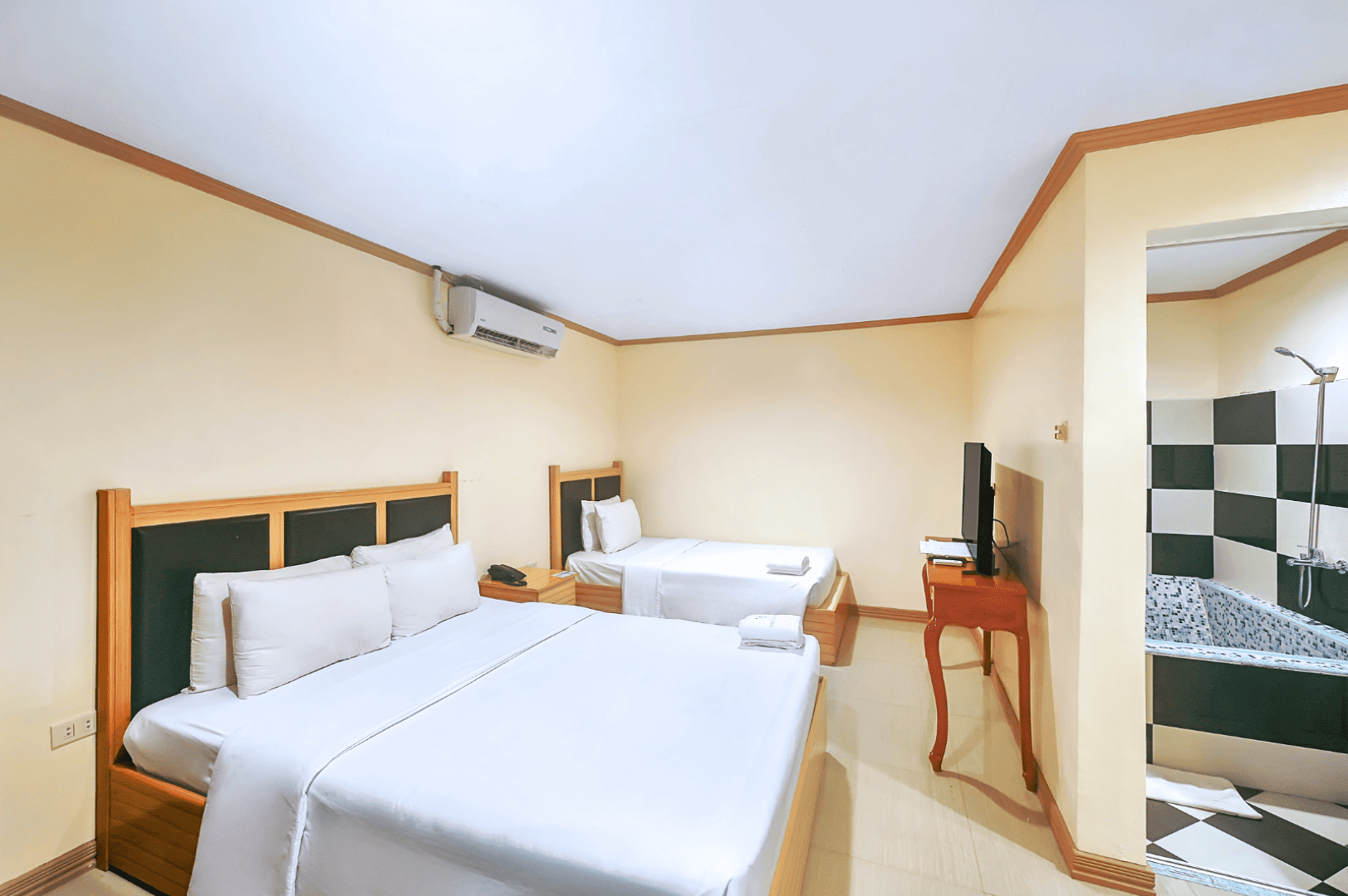 Standard Cabana